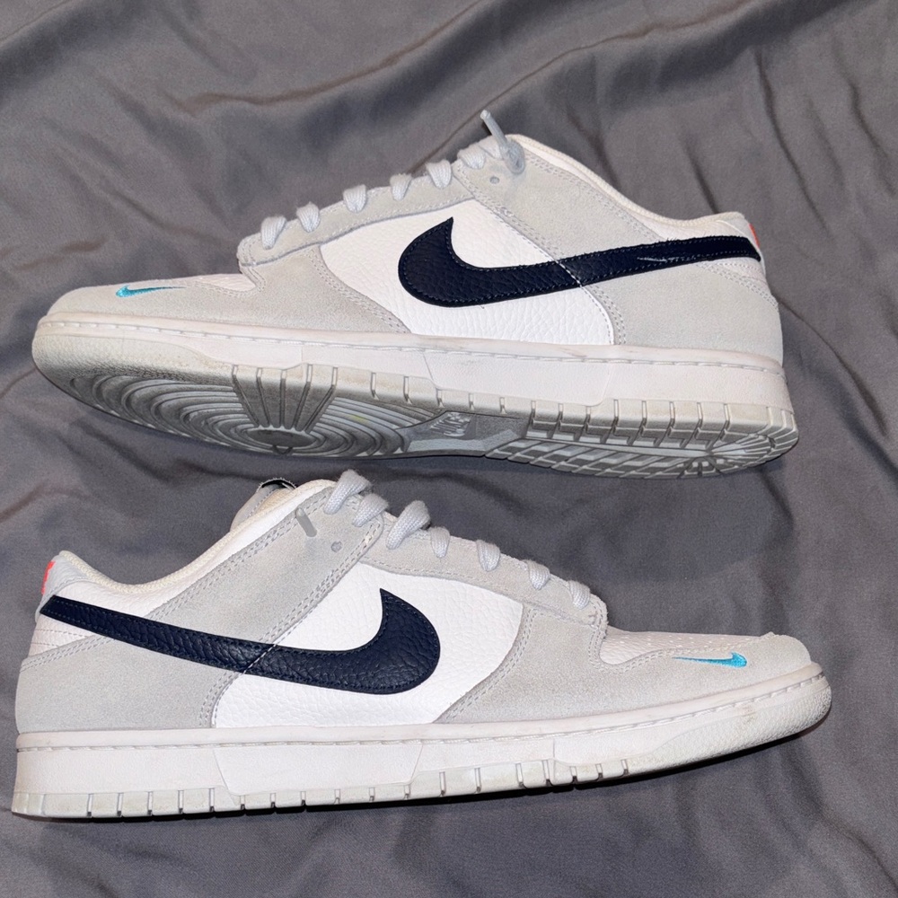 Nike White Grey Navy Aqua Mini Swoosh Sneakers – Men’s Size 11